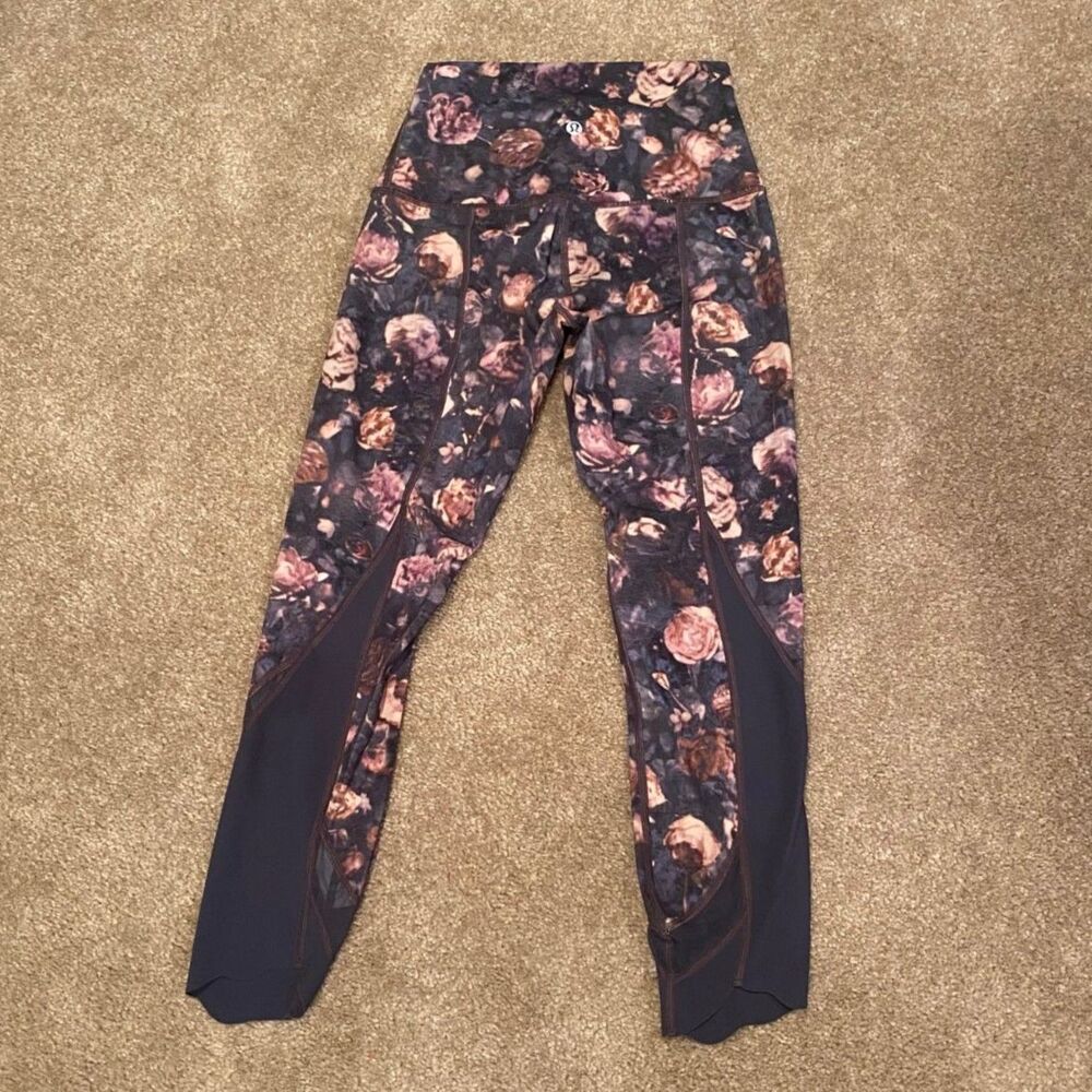 RARE Lululemon Wunder Under Crop Scallop Size 4 Frosted Rose EUC Special Edition - Picture 6 of 8